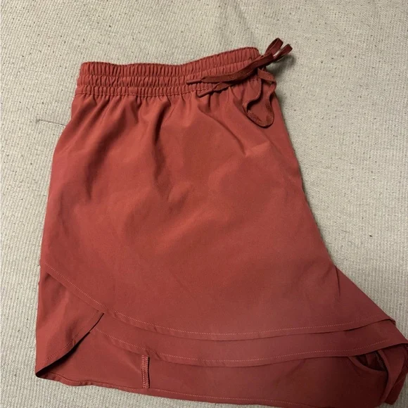 CALIA by Carrie Underwood Women's Rust Athletic Shorts - Picture 2 of 3